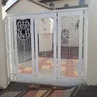 Pivotec - Portões em aço